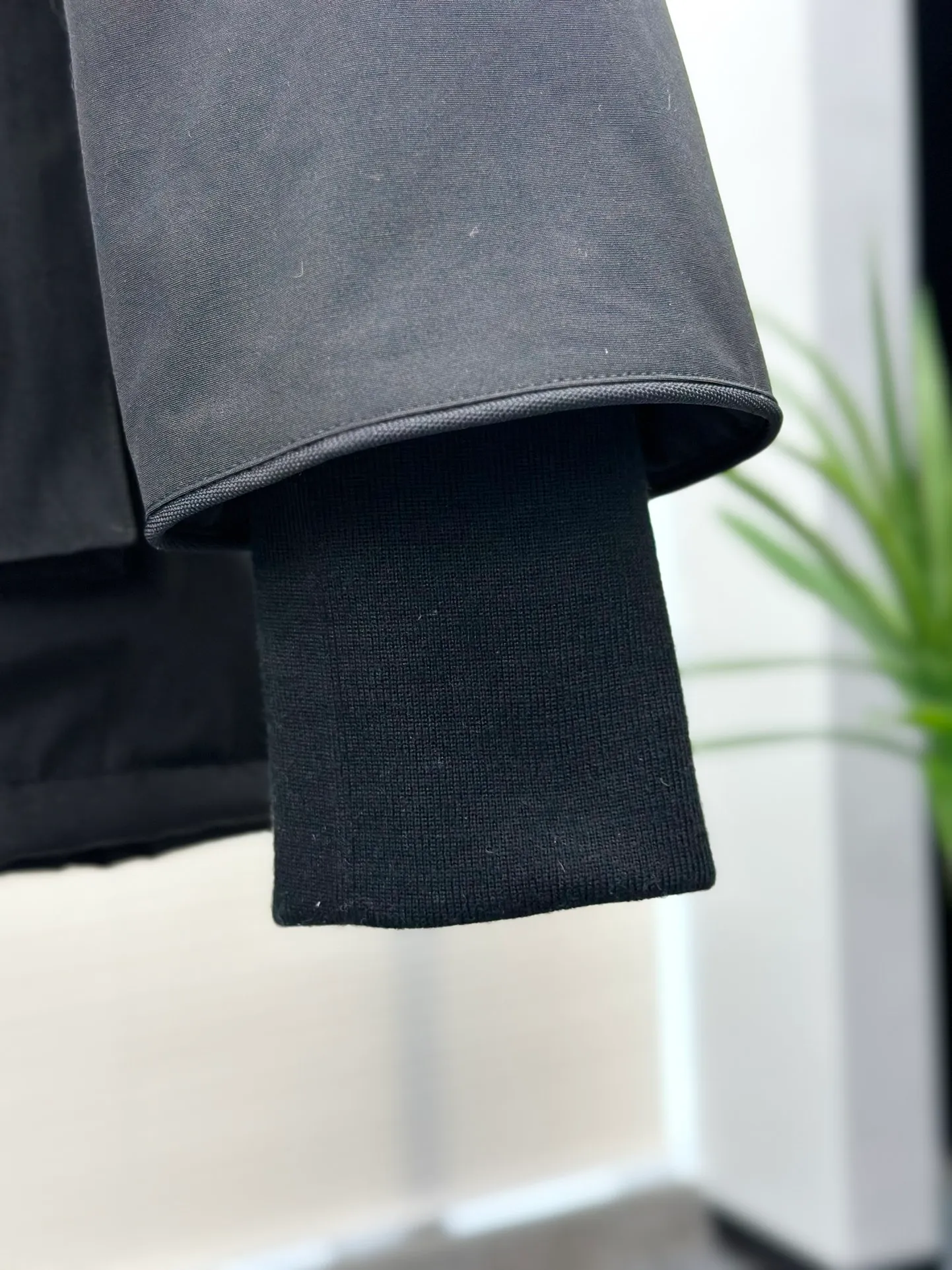 P680 𝗖𝗮𝗻𝗮𝗱𝗮 𝗚𝗼𝘀𝗲 / 🇨🇦 Canada Goose New Version 08 Down Jacket - Black